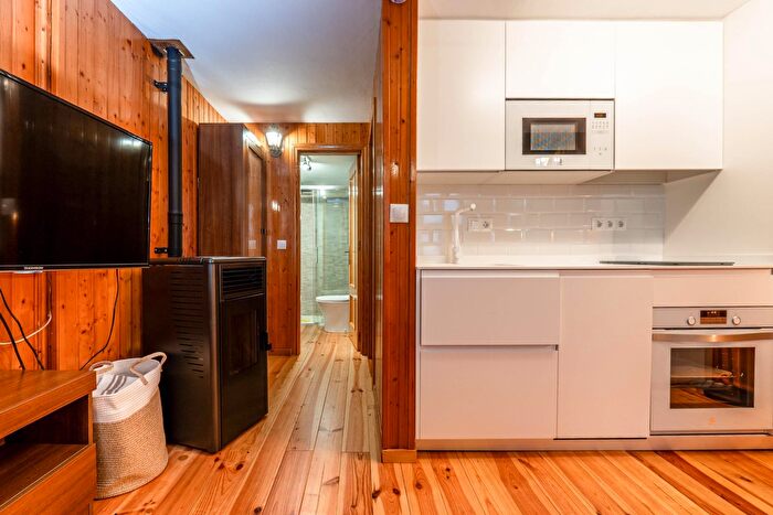 Casas en venta y pisos alquiler - 1