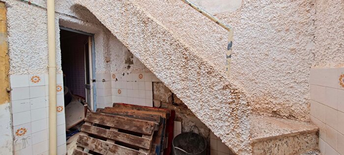 Casas en venta y pisos alquiler - 3