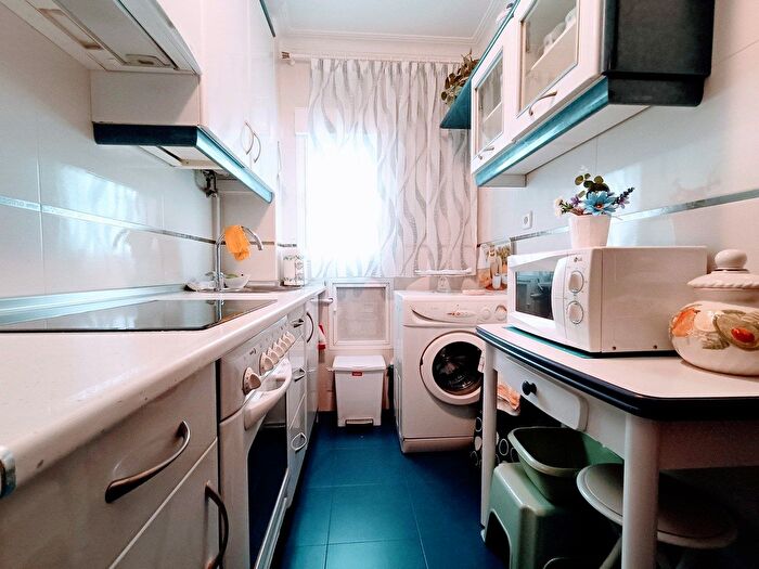 Casas en venta y pisos alquiler - 2