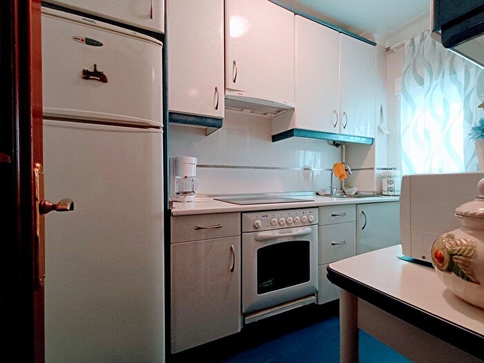Casas en venta y pisos alquiler - 3
