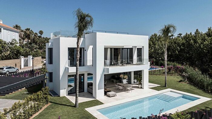 Casa en venta en Benamara Atalaya, Paraiso Barronal de 4 habitaciones