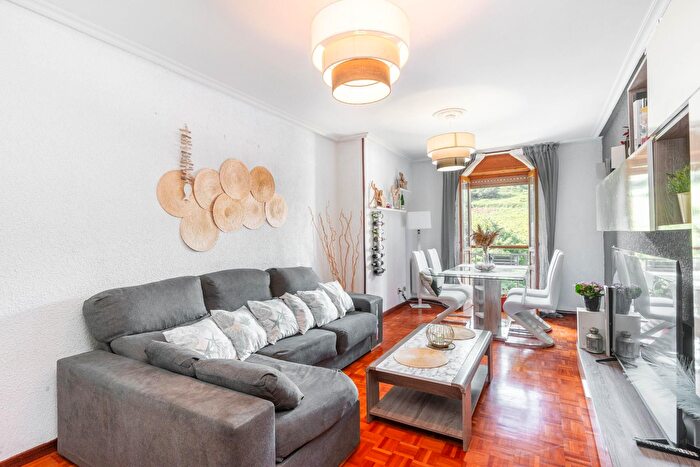 Piso en venta en Cangas de Onís, Asturias de 2 habitaciones