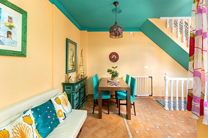 Casas en venta y pisos alquiler - 3