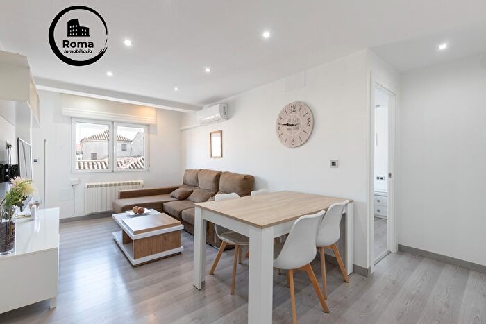 Casas en venta y pisos alquiler - 1