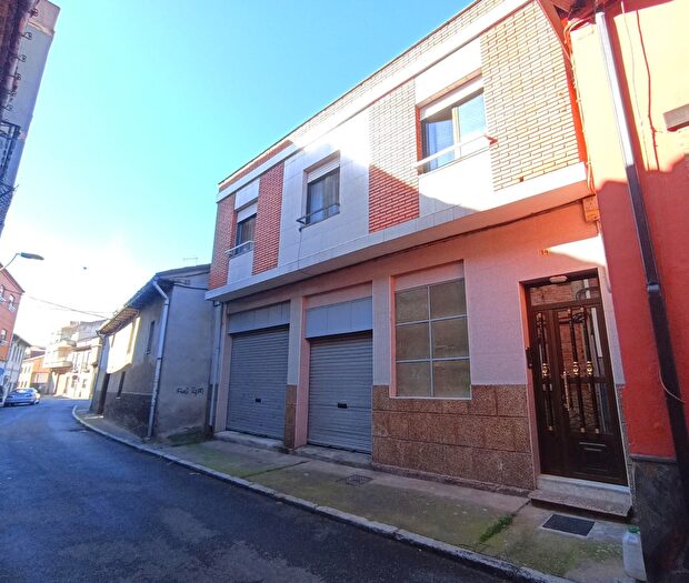 Casas en venta y pisos alquiler - 1