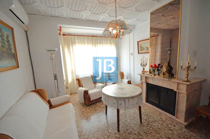 Casas en venta y pisos alquiler - 1