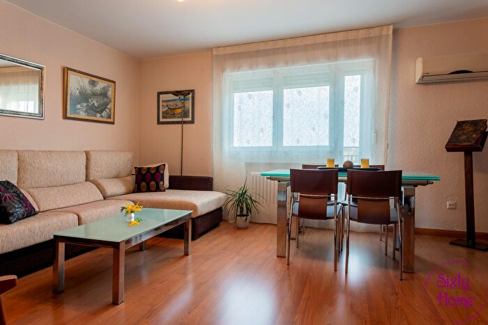 Casas en venta y pisos alquiler - 3
