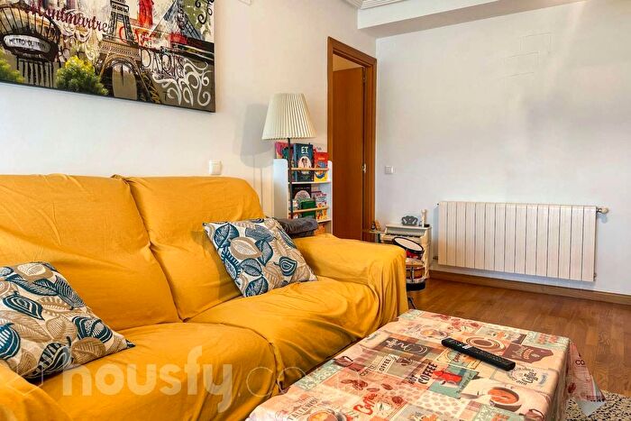 Casas en venta y pisos alquiler - 3