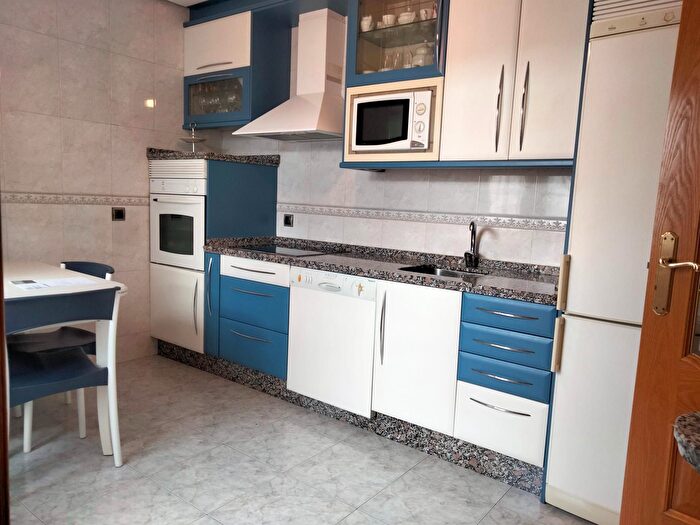 Casas en venta y pisos alquiler - 3