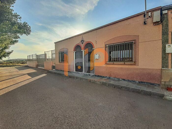 Casa en venta en San Isidro Campohermoso, Níjar de 4 habitaciones