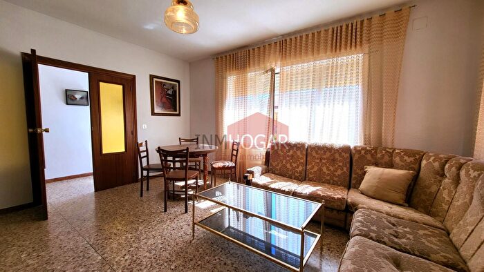 Casas en venta y pisos alquiler - 3