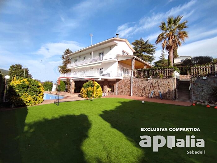 Casa en venta en Can Font Ca nAvellaneda, Castellar del Vallès de 6 habitaciones