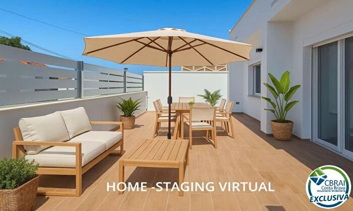 Casa en venta en Nord, Roses de 3 habitaciones