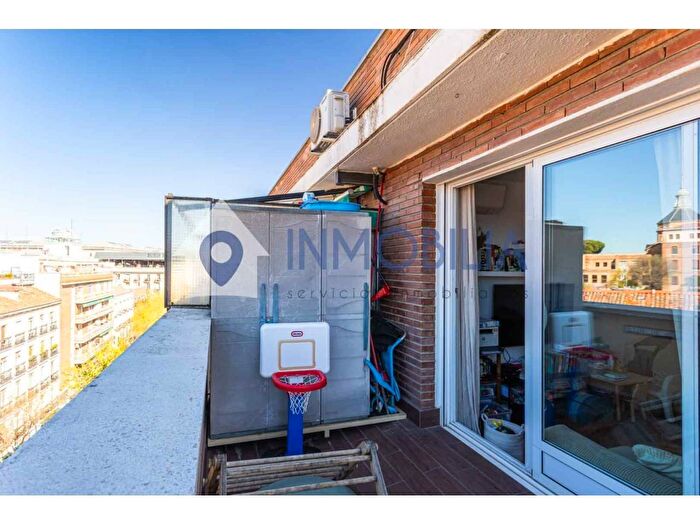 Casas en venta y pisos alquiler - 3