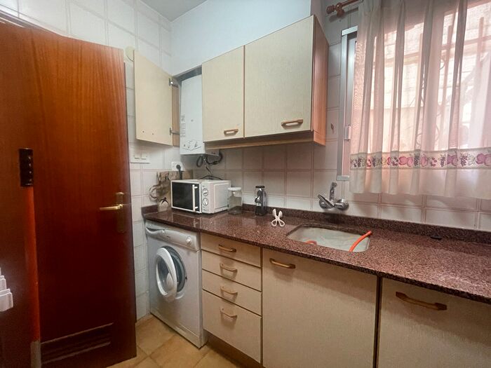 Casas en venta y pisos alquiler - 1