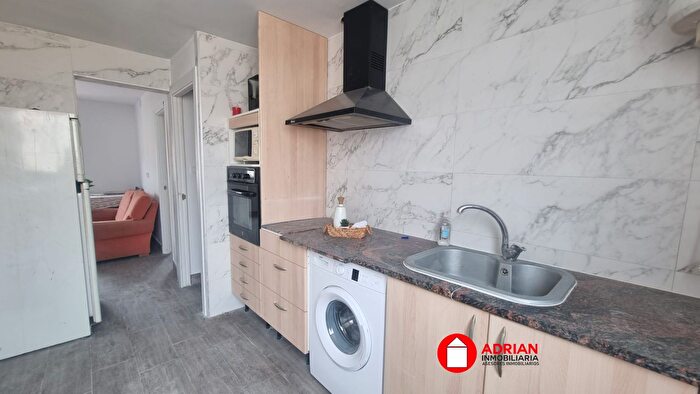 Casas en venta y pisos alquiler - 1
