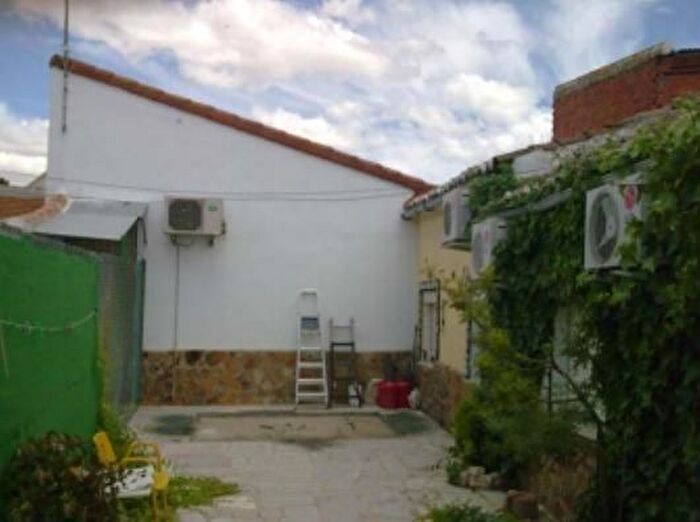 Casa en venta en Cuerva, Toledo de 3 habitaciones
