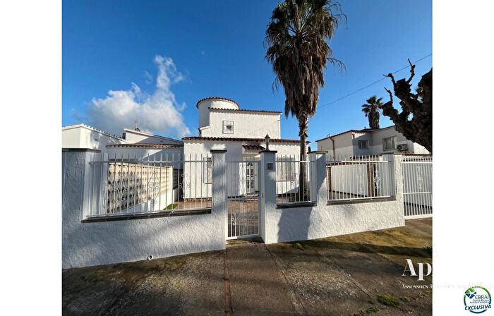 Casa en venta en Cap Ras Creus Falconera, Empuriabrava de 4 habitaciones