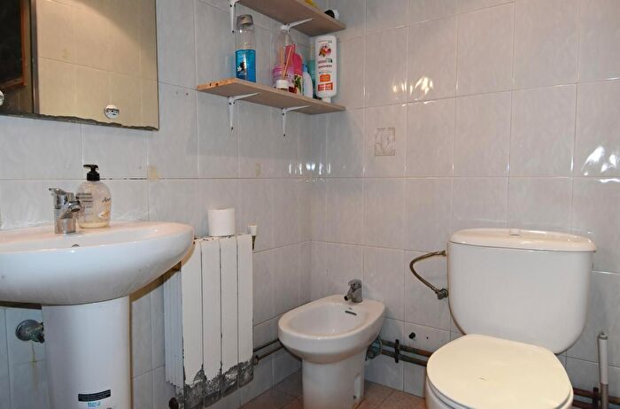 Casas en venta y pisos alquiler - 2