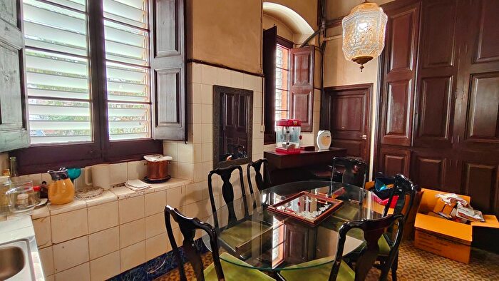 Casas en venta y pisos alquiler - 3