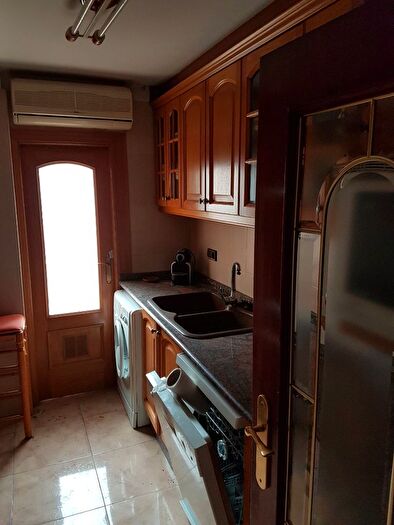 Casas en venta y pisos alquiler - 2