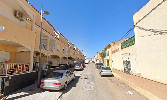 Piso en venta en Huércalovera, Almería de 3 habitaciones