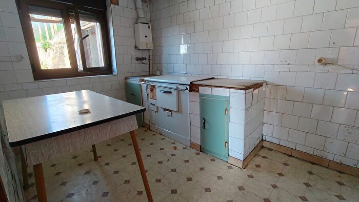 Casas en venta y pisos alquiler - 2