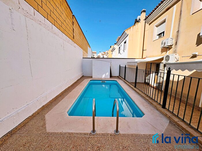 Casas en venta y pisos alquiler - 1