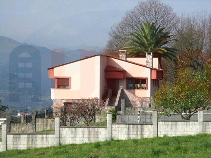 Casa en venta en Principado de Asturias, Asturias de 5 habitaciones