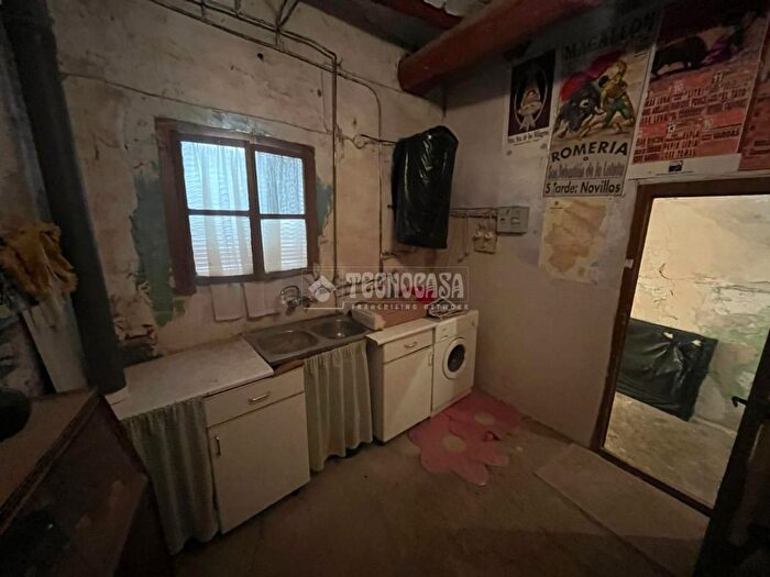 Casas en venta y pisos alquiler - 1