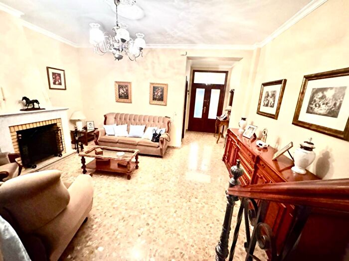 Casa en venta en Morón de la Frontera, Sevilla de 4 habitaciones