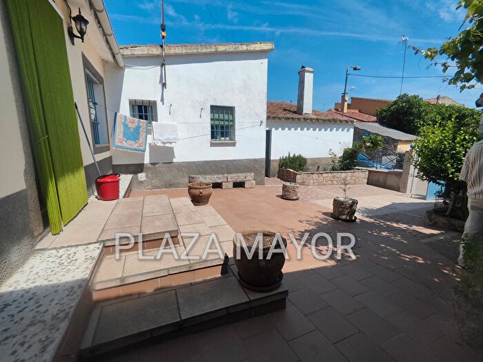 Casas en venta y pisos alquiler - 1