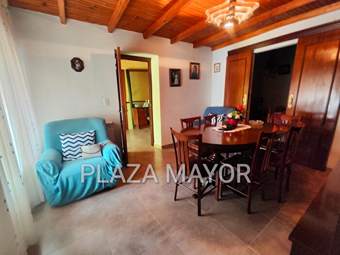 Casas en venta y pisos alquiler - 2