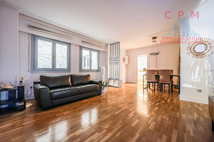 Casas en venta y pisos alquiler - 1