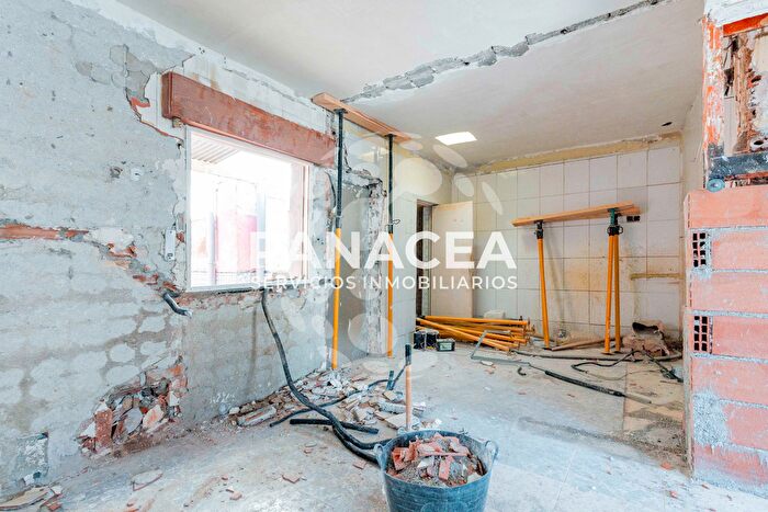 Casas en venta y pisos alquiler - 3