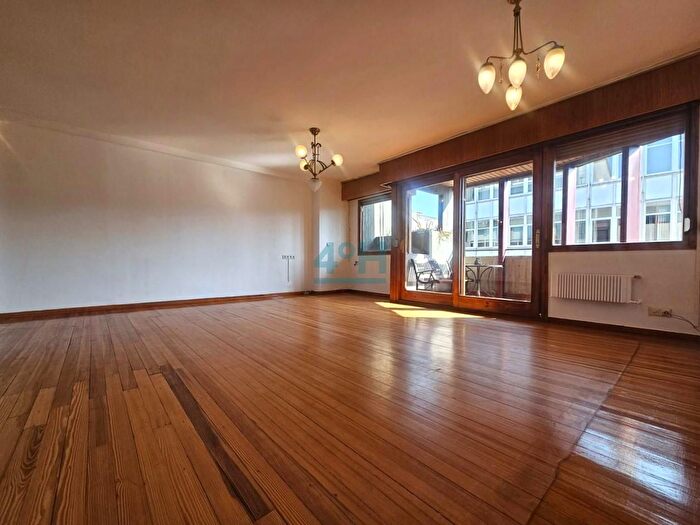 Casas en venta y pisos alquiler - 1