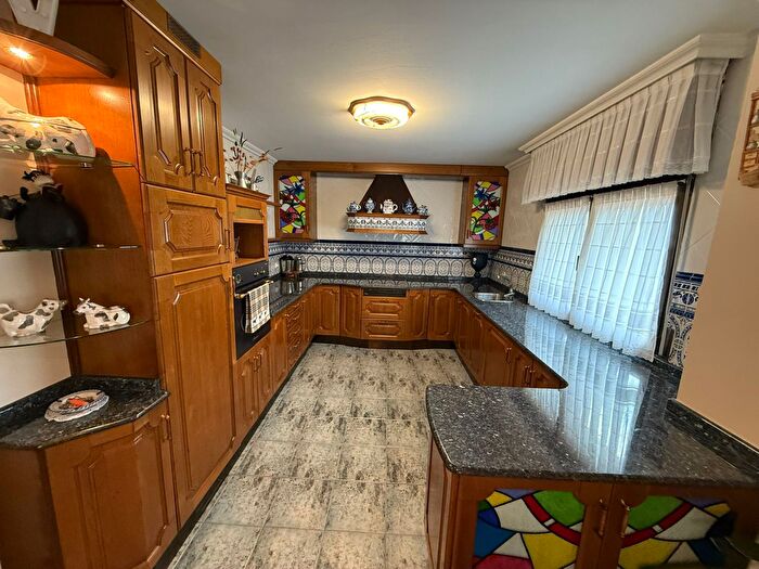 Casas en venta y pisos alquiler - 2
