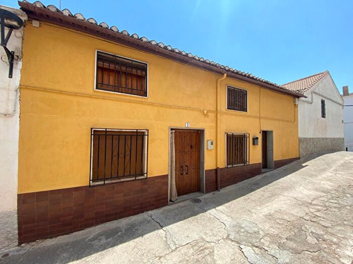 Casas en venta y pisos alquiler - 1