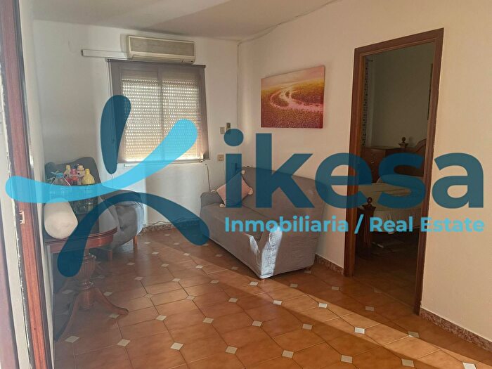 Casas en venta y pisos alquiler - 2