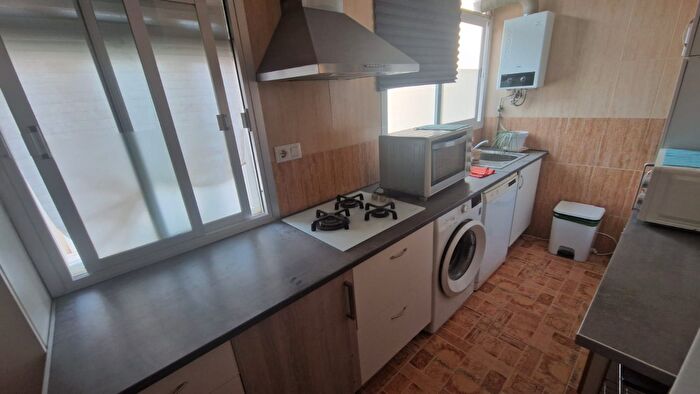 Casas en venta y pisos alquiler - 2