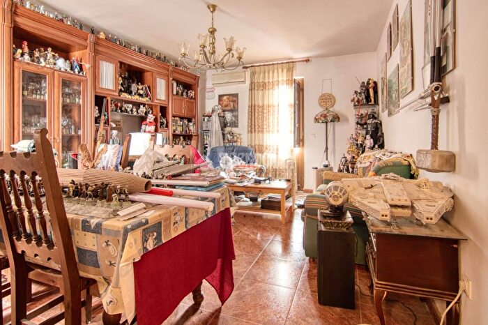 Casas en venta y pisos alquiler - 2