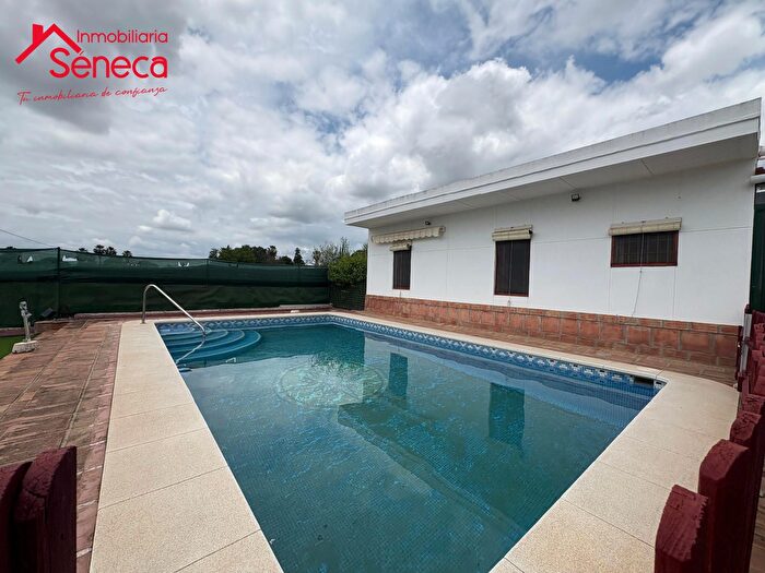 Casa en venta en Periurbano Oeste Sierra, El Higuerón de 2 habitaciones