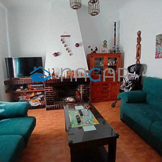 Casas en venta y pisos alquiler - 1