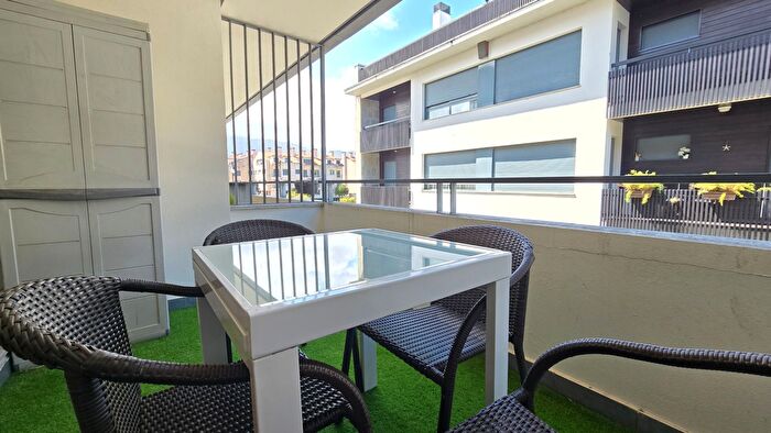 Casas en venta y pisos alquiler - 1