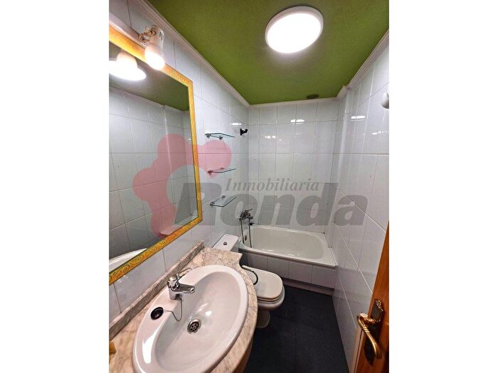 Casas en venta y pisos alquiler - 3