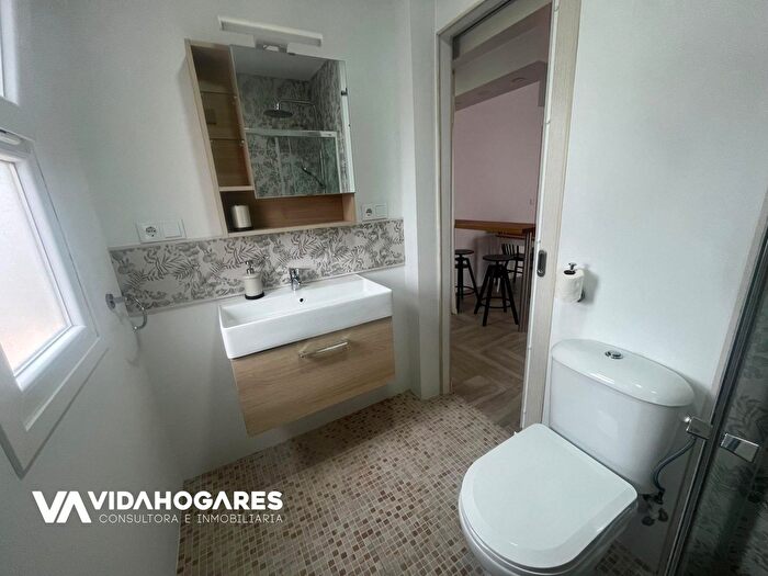 Casas en venta y pisos alquiler - 3