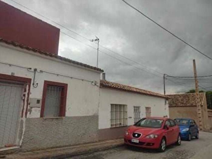 Casa en venta en Partidas Norte, Villena de 3 habitaciones