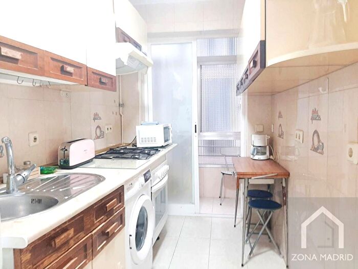 Casas en venta y pisos alquiler - 2