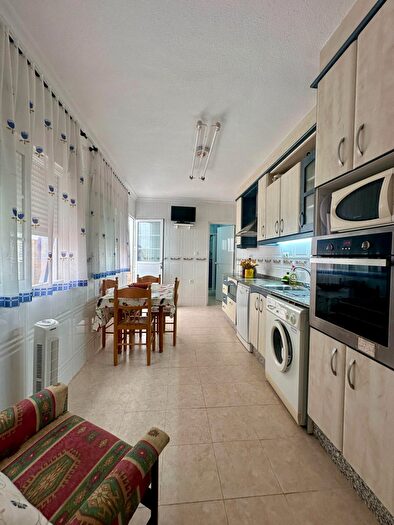 Casas en venta y pisos alquiler - 2