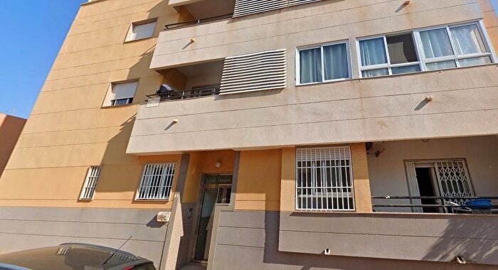 Piso en venta en Roquetas de Mar ciudad, Roquetas Pueblo de 2 habitaciones